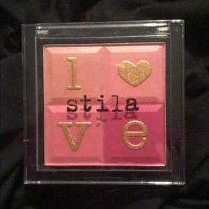 Stila Blush Palette